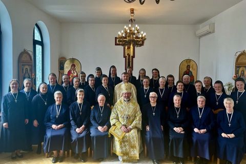 «Наше покликання — бути відповіддю Бога на потреби світу»: дорога служіння сестер служебниць Непорочної Діви Марії