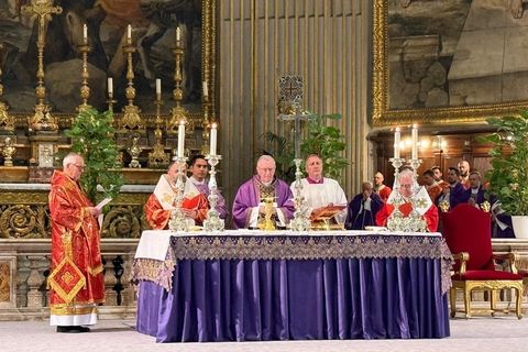 Il Cardinale Parolin: «Ogni attacco ai civili è un’offesa all’umanità». Appello al dialogo durante la Messa per le vittime dell’Holodomor