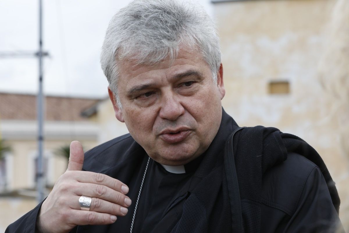 Cardinal Krajewski delivers humanitarian aid from Pope Francis to Ukraine for the victims in Kherson region