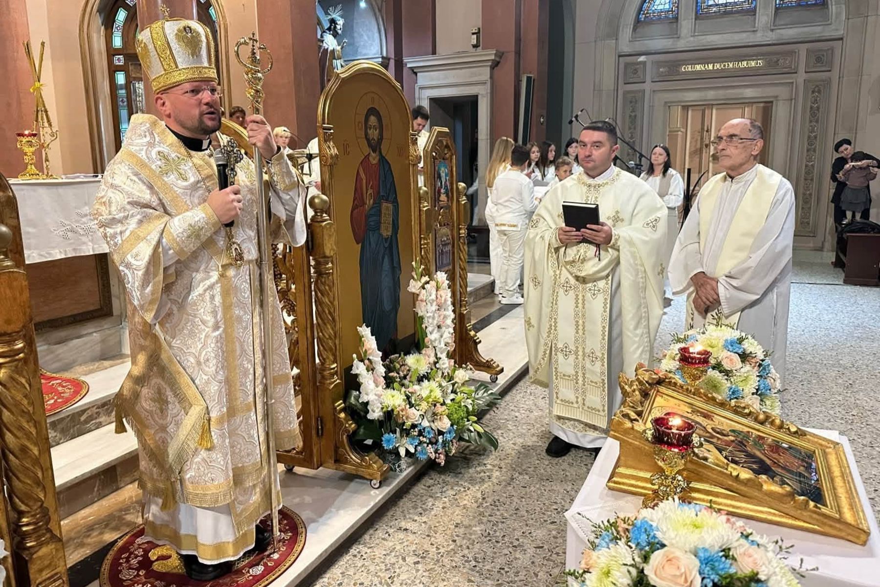 Владика Степан Сус очолив Літургію з нагоди 18-річчя української громади Барселони