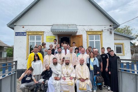 На Дніпропетровщині освятили центр для дітей і молоді із прифронтових територій