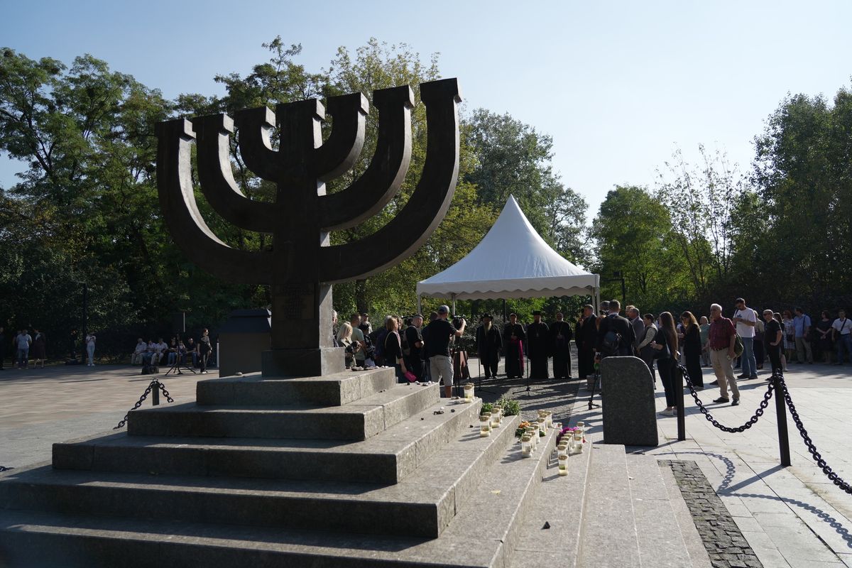 Victims of Babyn Yar Commemorated in Kyiv