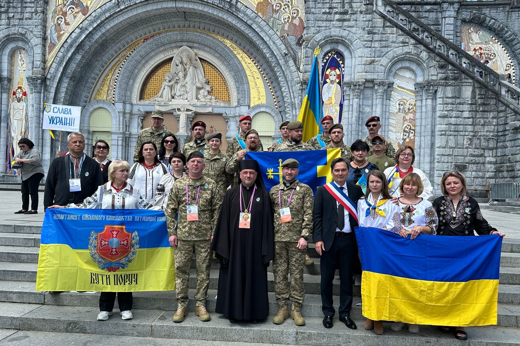 Українські військові здійснили паломництво до Люрду