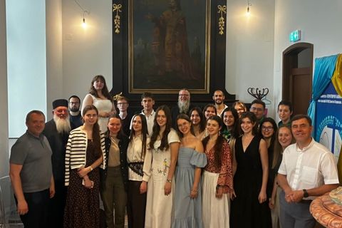 У Відні презентували молодіжний рух «Українська молодь — Христові»