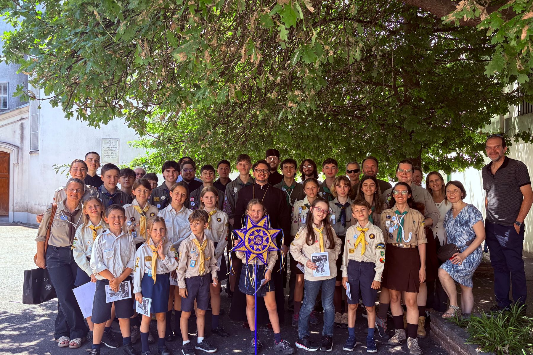 У Буенос-Айресі пластуни поділилися Вифлиємським вогнем з українською громадою