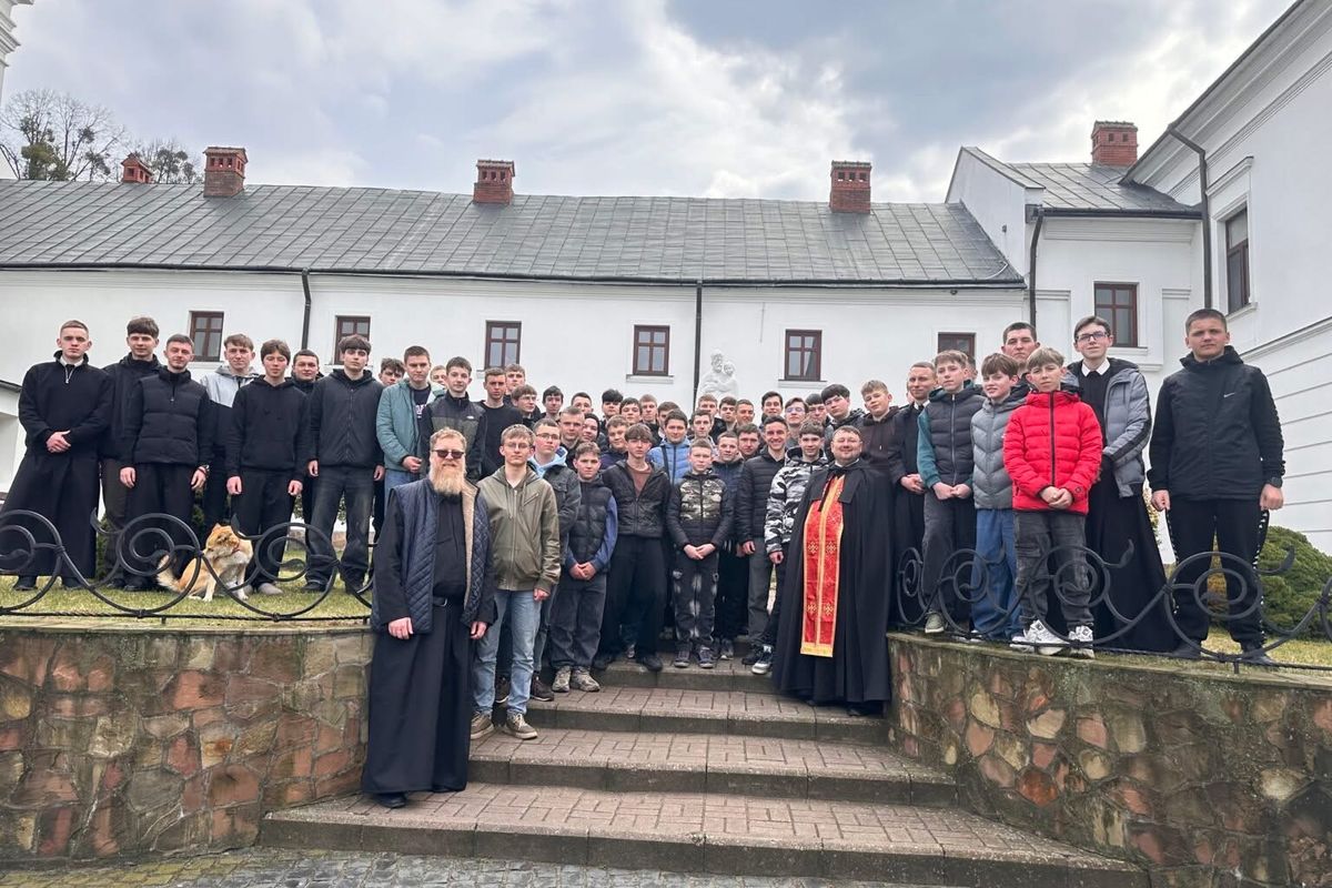 У Крехові відбувся з’їзд юнаків, які цікавляться богопосвяченим життям