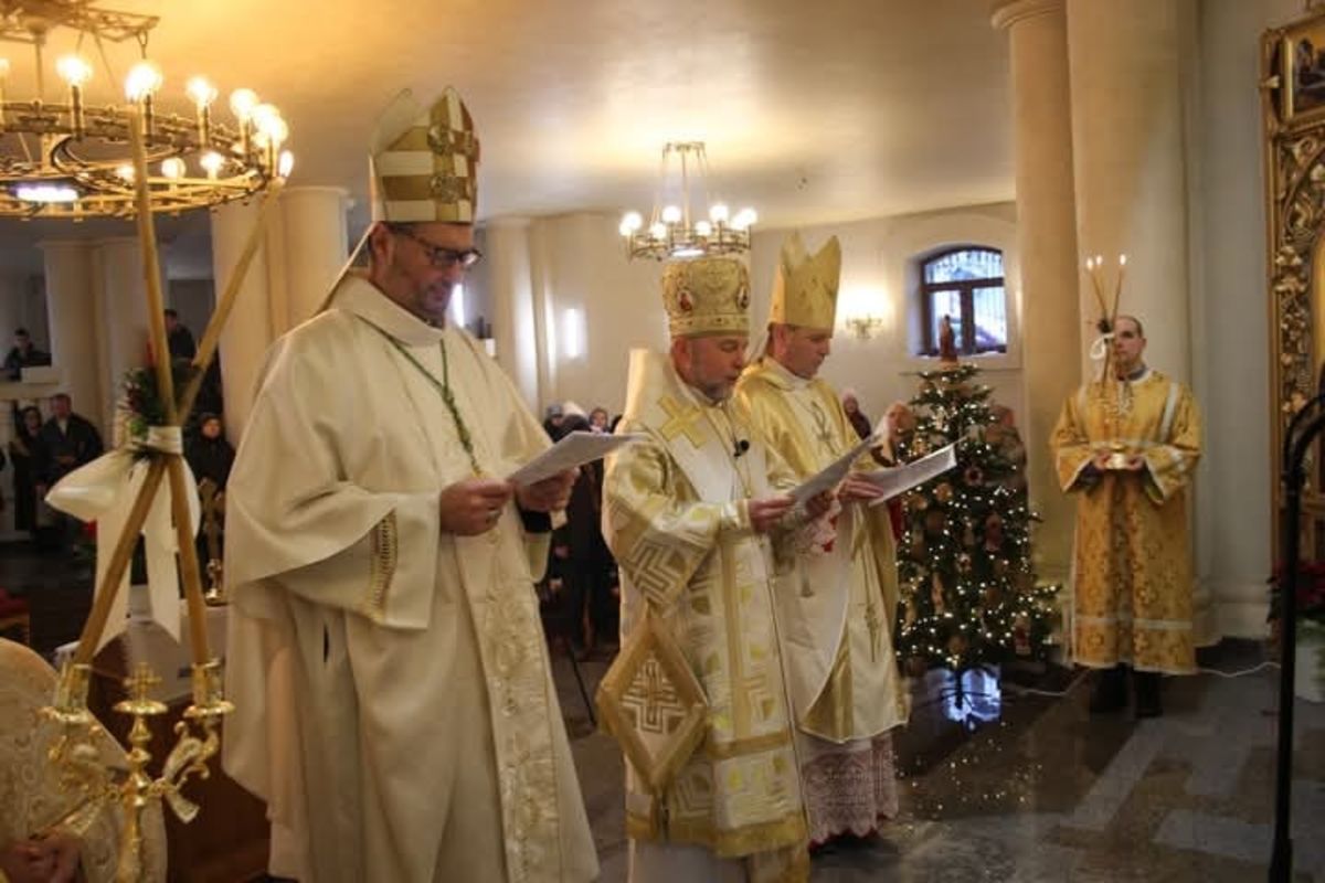 На Різдво в Харкові Апостольський нунцій освятив іконастас храму УГКЦ