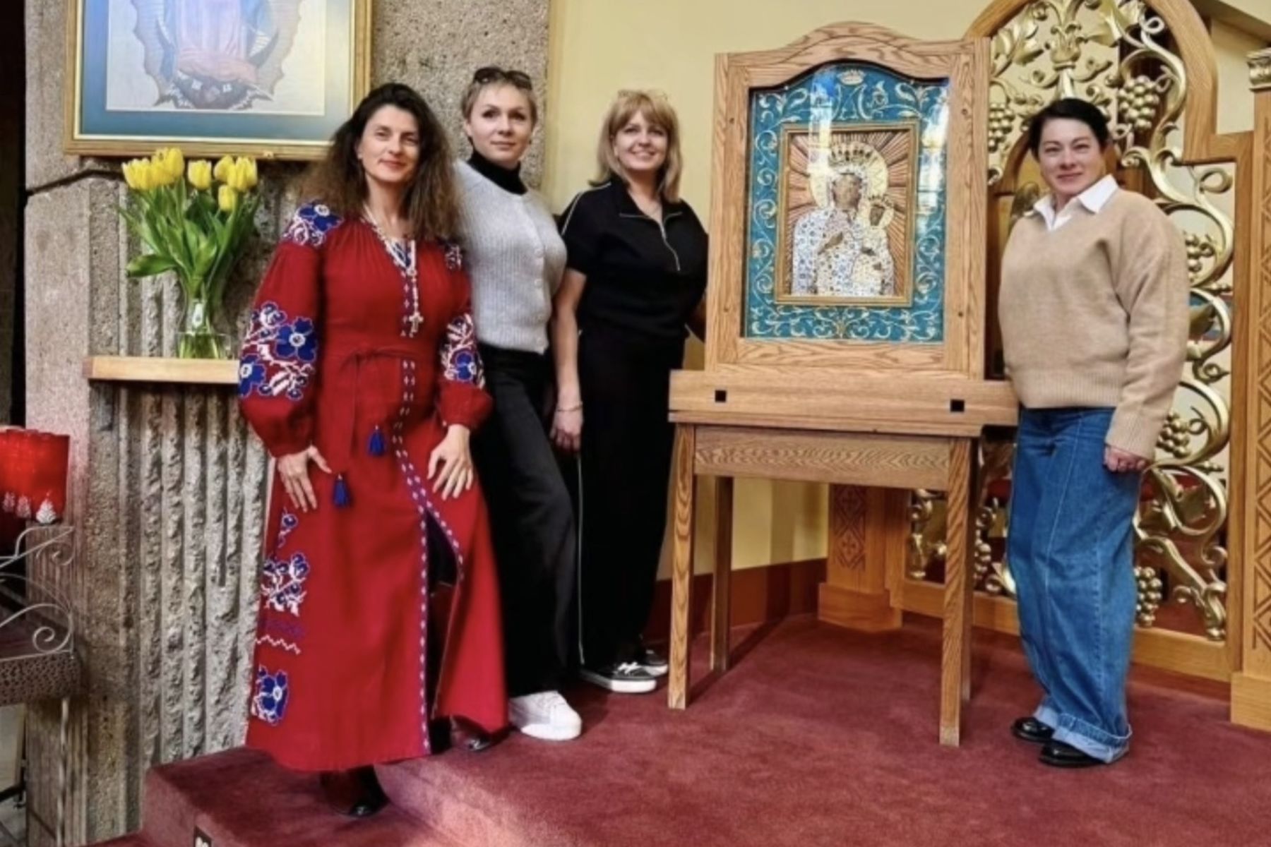 Mothers in Prayer from Calgary and Edmonton Gather Before Hoshiv’s Miraculous Icon