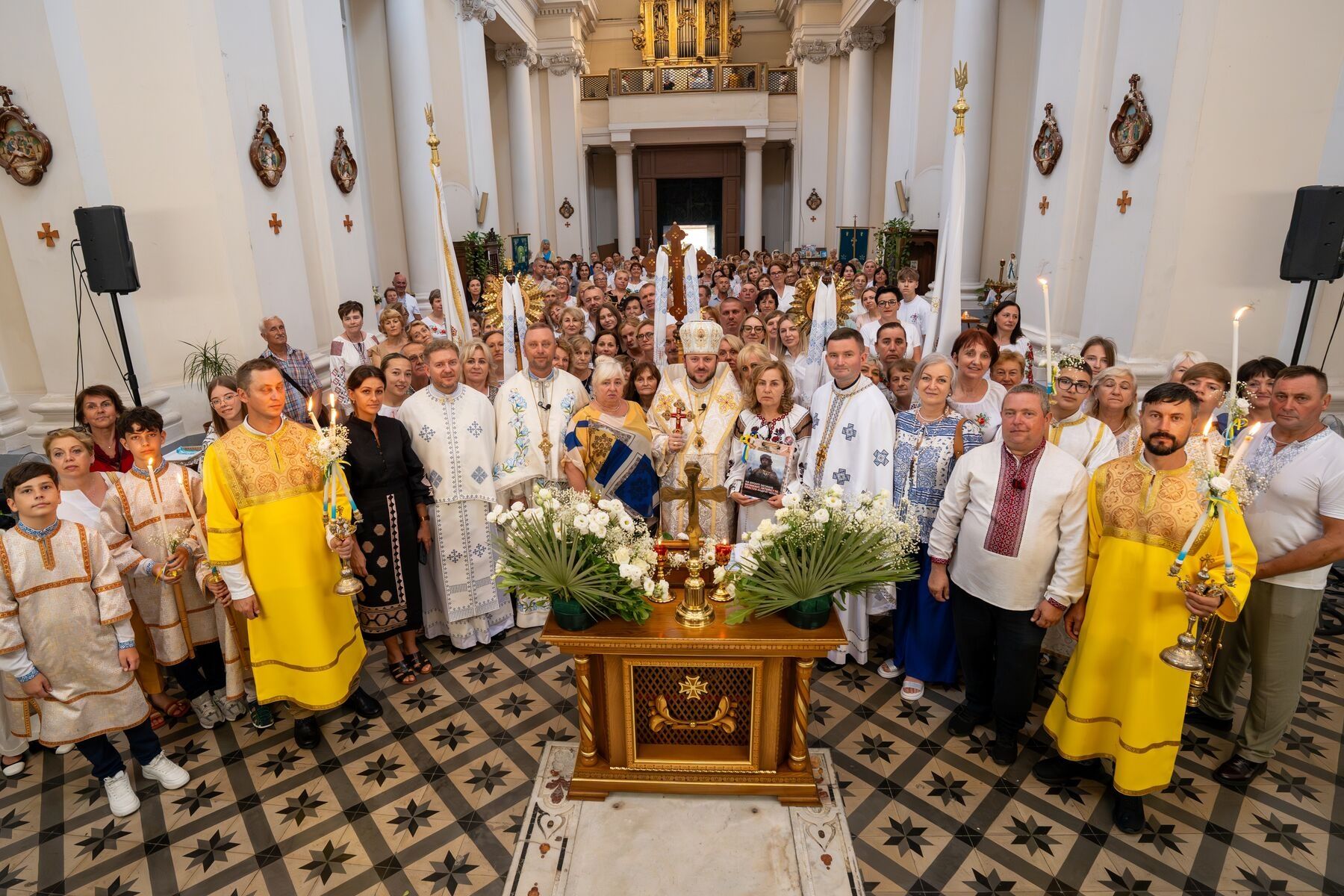 Bishop Mykola Bychok presided over the Hierarchical Divine Liturgy in Aversa (Italy)