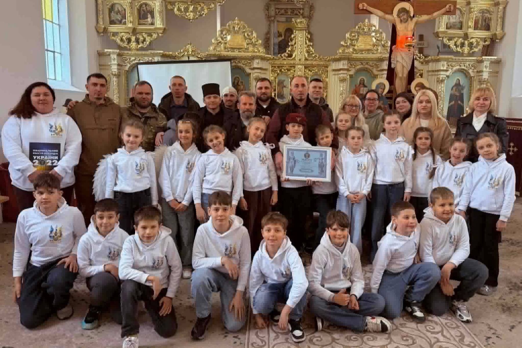 Понад 320 виступів у храмах: діти-волонтери з Дрогобиччини встановили рекорд України