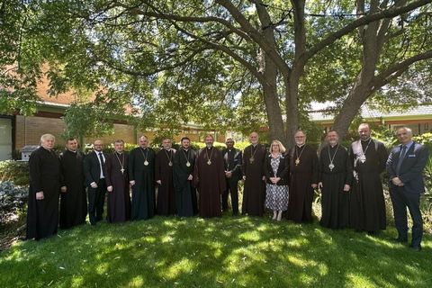 Синодальність і солідарність: єпископи Постійного Синоду УГКЦ зустрілися з Секретарем конференції єпископів Австралії