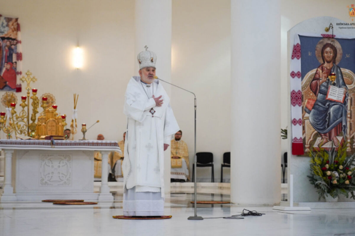 «Віруйте, що Господь пошле нам благодать, очікувану милість миру!» — владика Йосиф Мілян у день молитви за мир в Україні