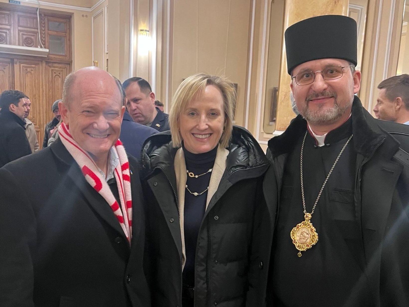 Сенатор США від Штату Делевар Кріс Кунс, посол Сполучених Штатів Америки в Україні Джулі С. Девіс, Екзарх Одеський владика Михайло Бубній.