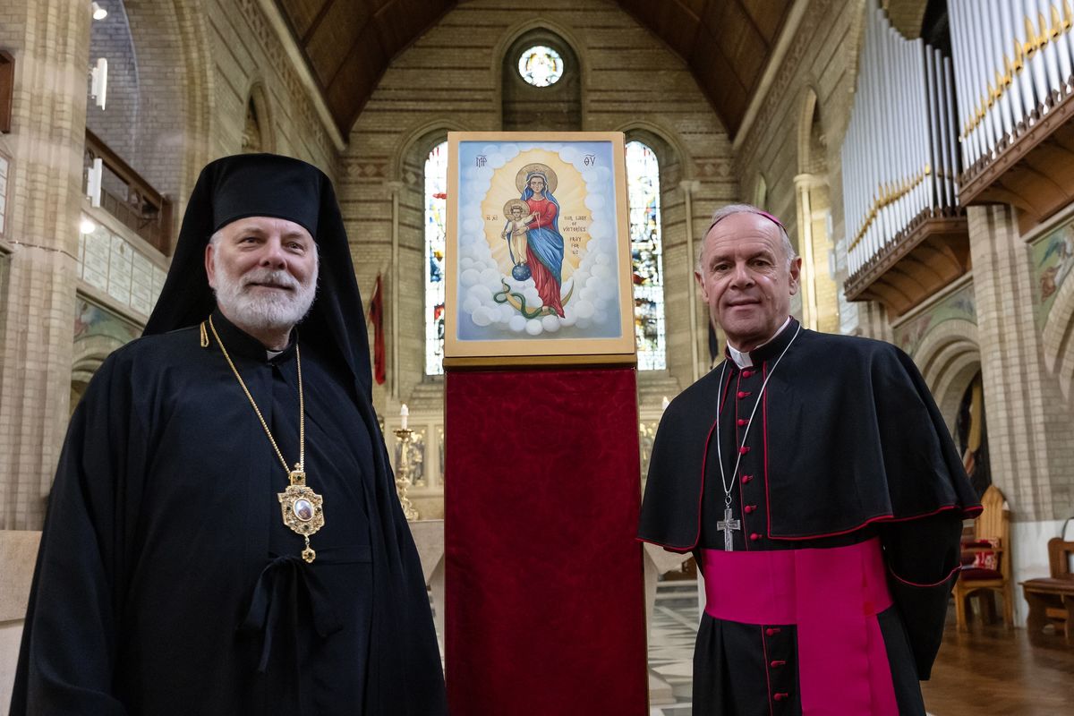 У Британії благословили ікону для військових, написану львівською іконописицею