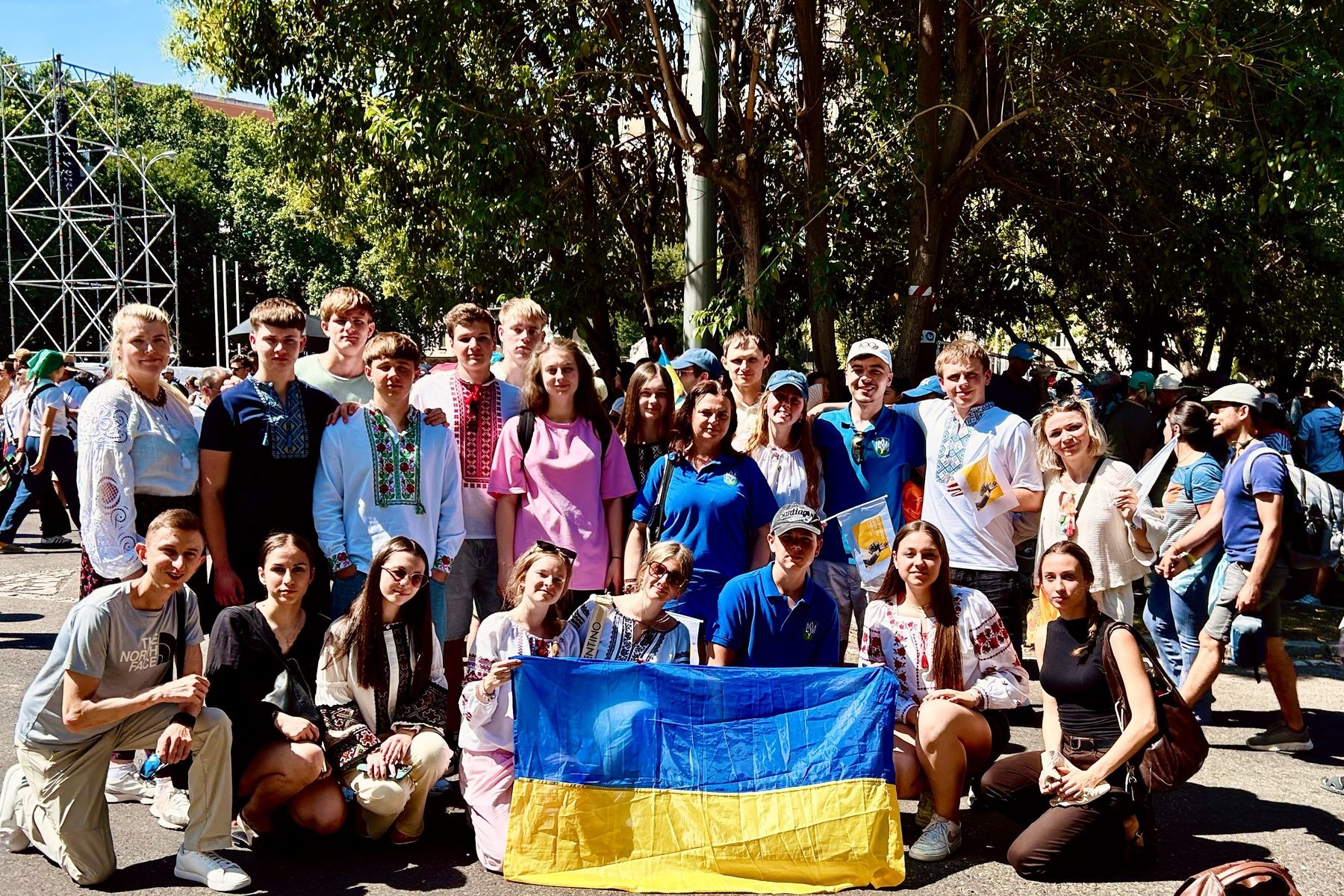 Українська молодь в Іспанії молилася разом із Папою Левом XIV у Мадриді