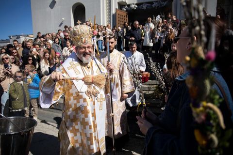 «Немає іншого Спасителя, як тільки Ісус Христос. У ньому — твоє життя і Воскресіння», — Глава УГКЦ у Вербну неділю