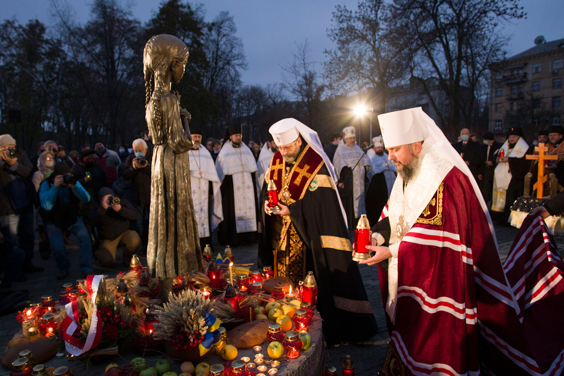 Предстоятелі УГКЦ та ПЦУ спільно помолилися панахиду за жертв Голодомору