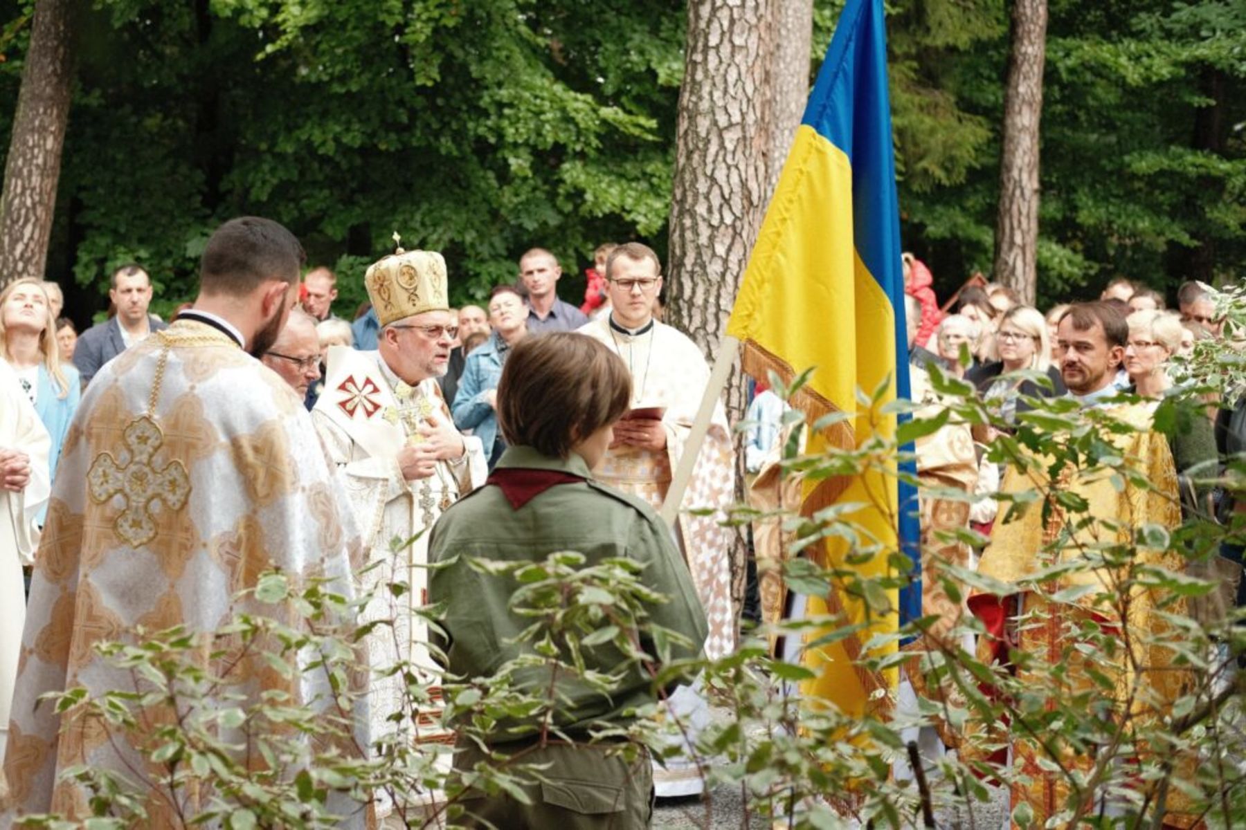 Українські громади Бельгії молилися за мир та за захисників України у Марійському санктуарії в Бано (Бельгія)